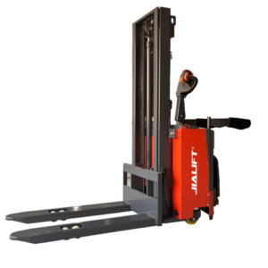 Xe nâng Stacker CL1532E có bệ đứng lái