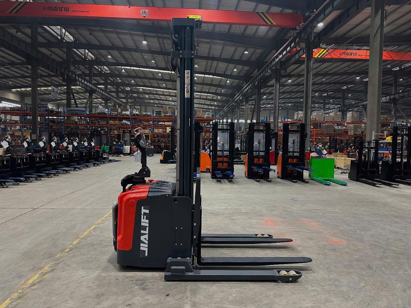 Xe nâng chân rộng 1,6 tấn CL1630GEY