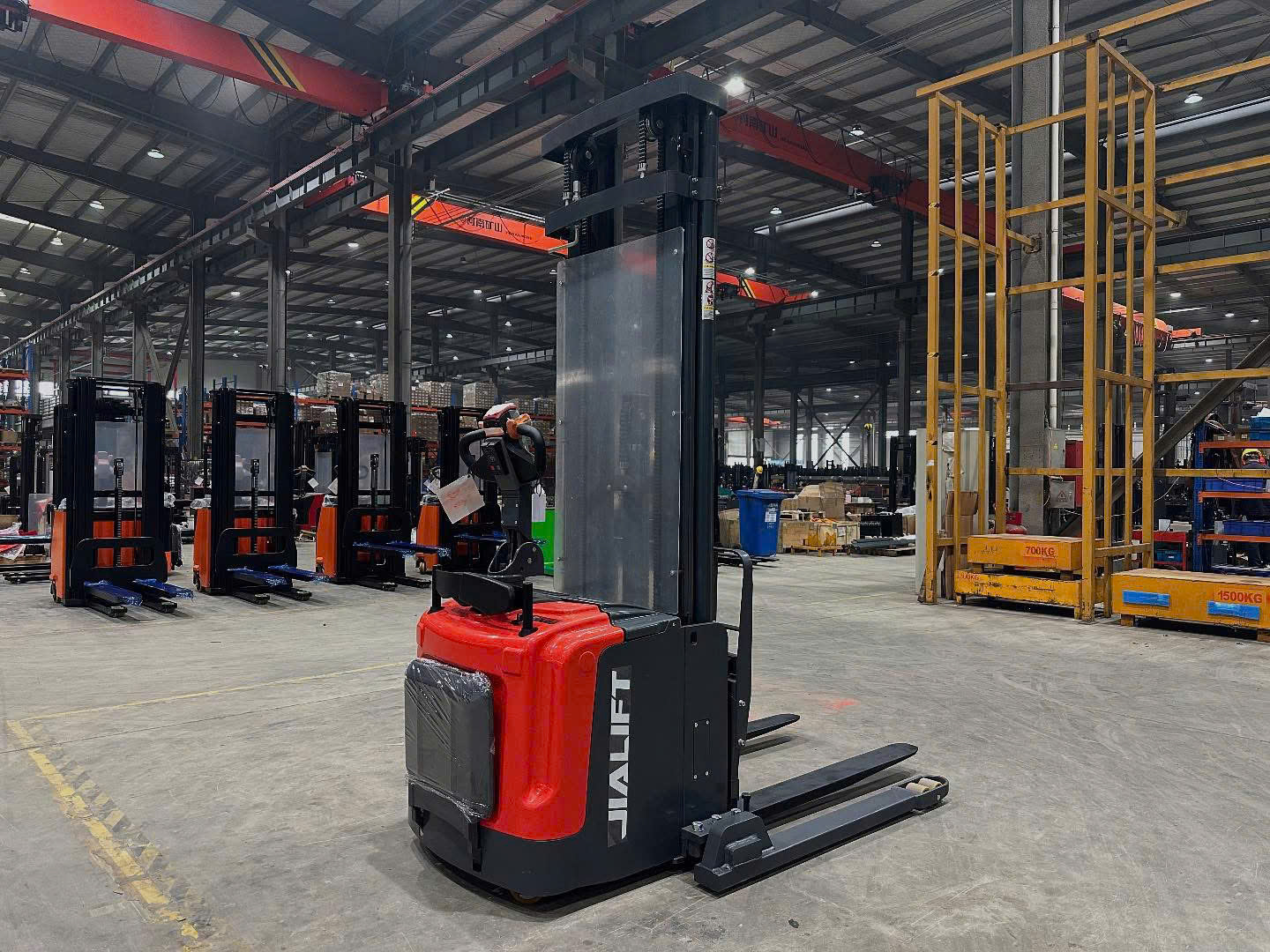 Xe nâng Stacker chân rộng 2 tấn CL2030GAY