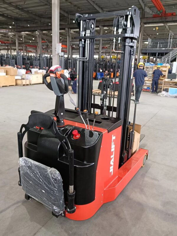 Xe nâng điện ngồi lái 1,5 tấn Q1516D/Q1530D/Q1545D