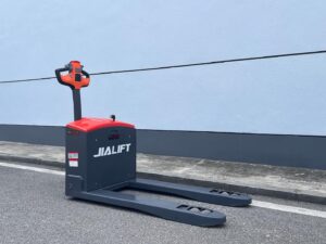 Xe nâng tay điện 3 tấn CBD30-C