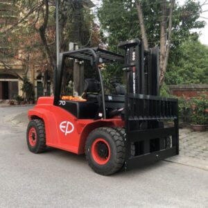Xe nâng dầu 7 tấn EP CPCD70T8